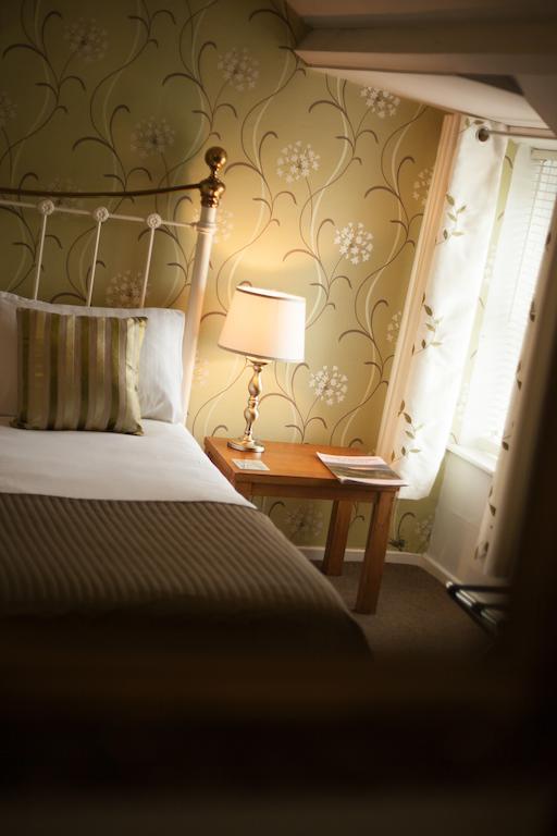 Hollybush Inn Greenhaugh Room photo